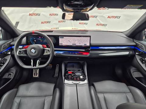 2025 BMW M5 — sličica 12