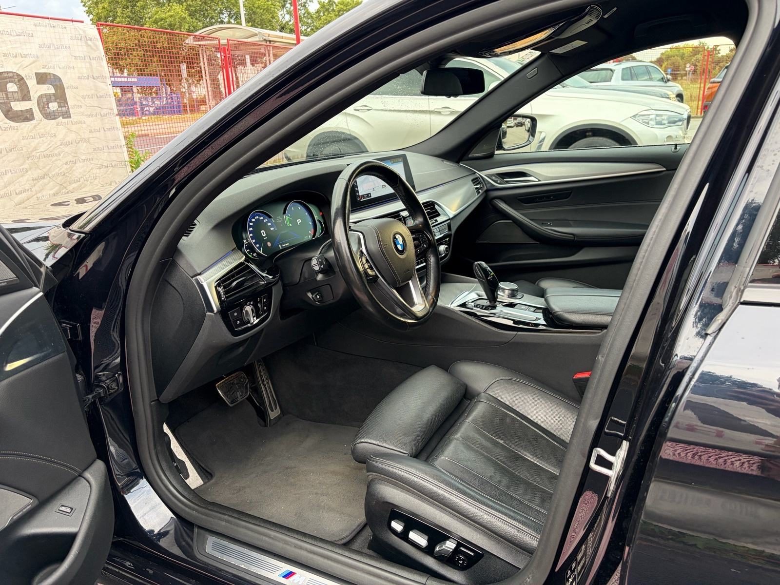 2019 BMW Serija 5 — fotografija 12