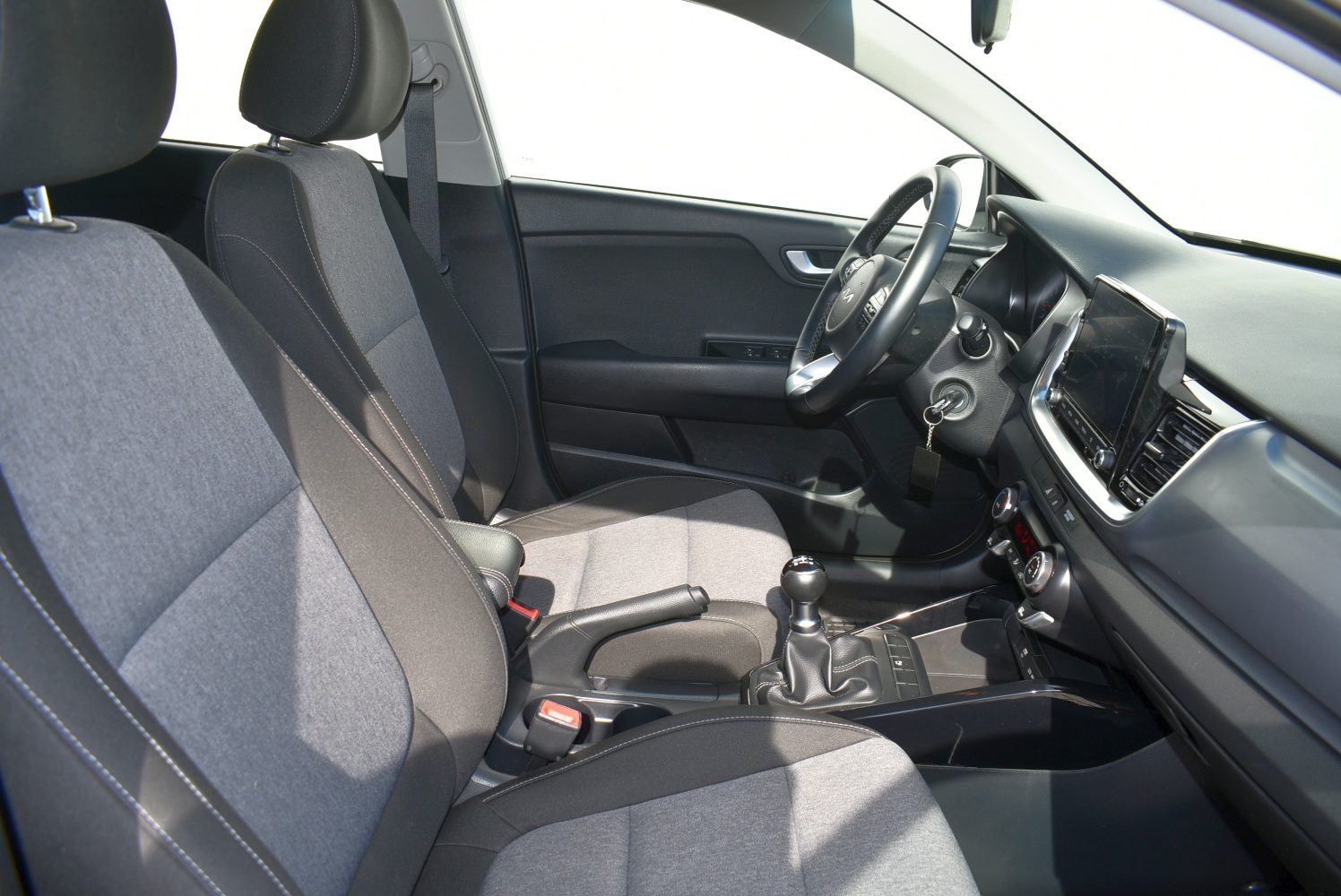 2021 Kia Stonic — fotografija 7