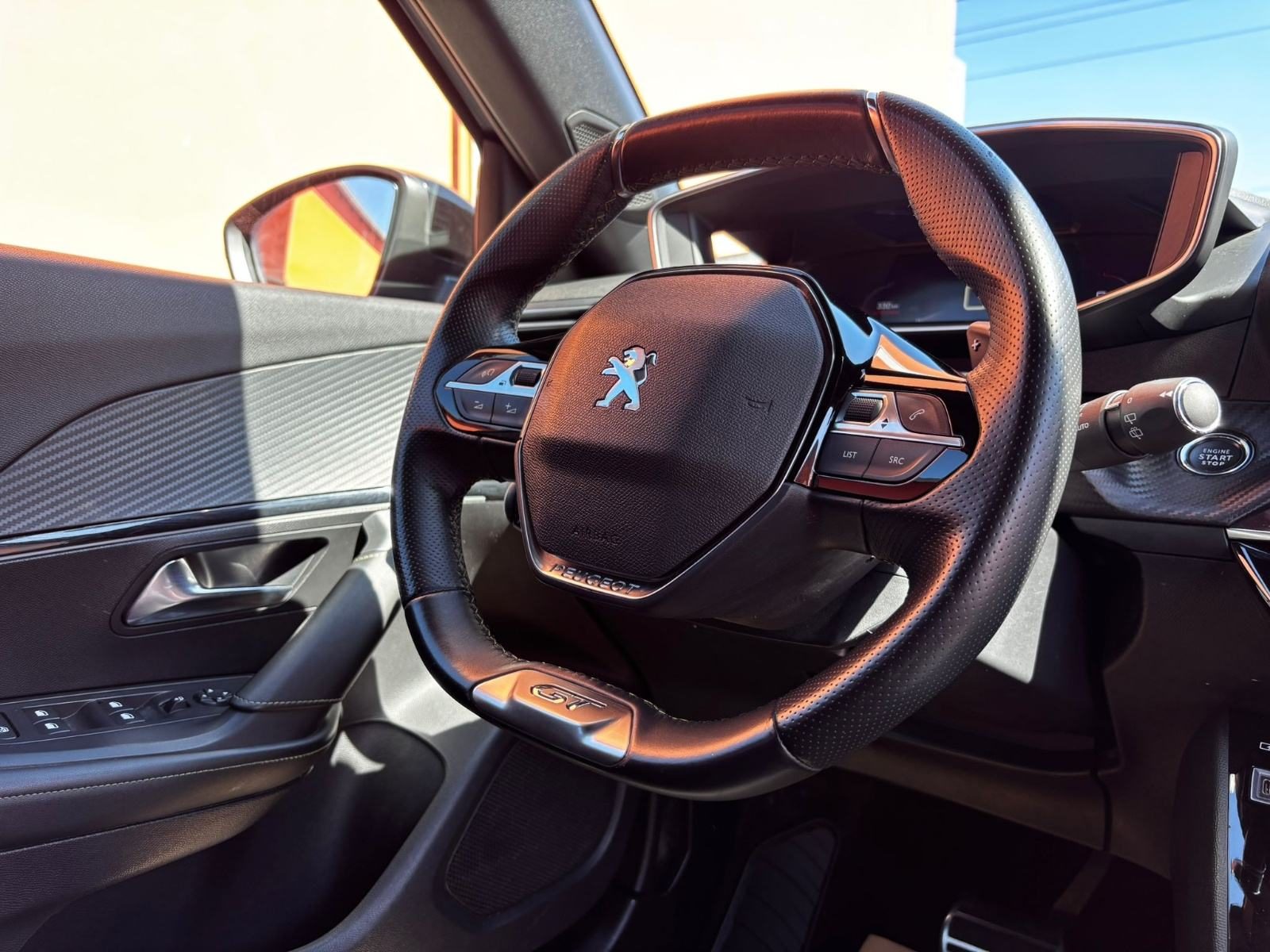 2023 Peugeot 2008 — fotografija 13