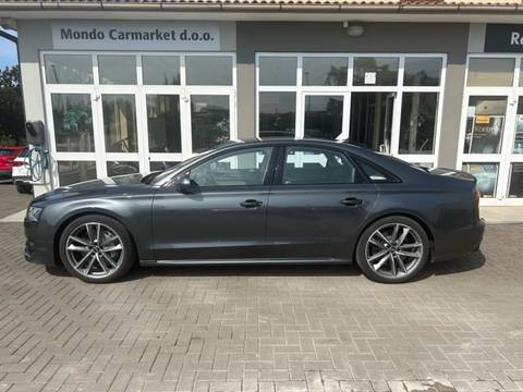 2016 Audi S8 — sličica 2