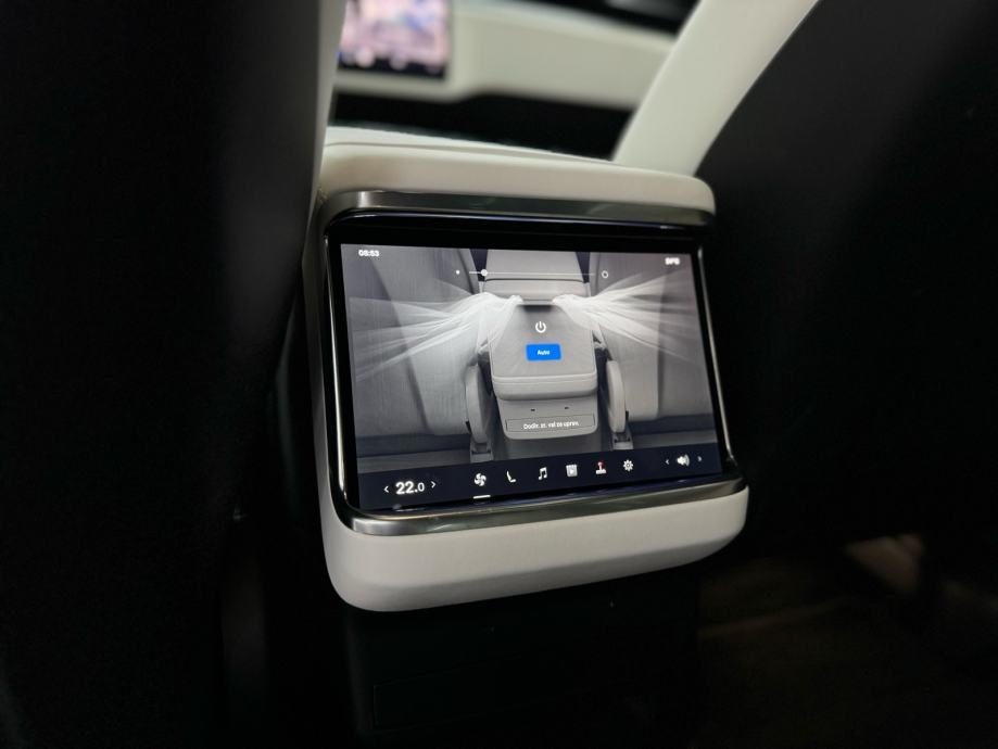 2022 Tesla Model X — fotografija 15