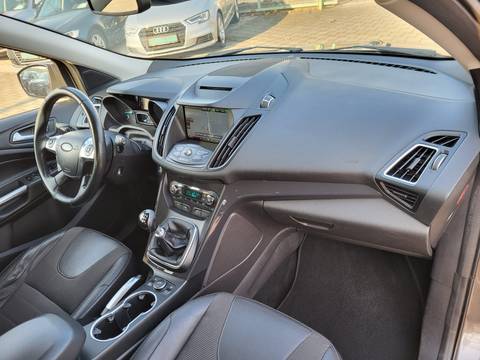 2016 Ford Kuga — sličica 17