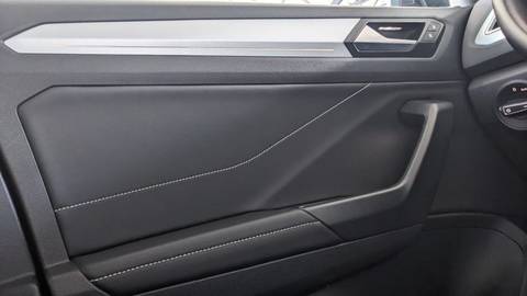 2025 Volkswagen T-Roc — sličica 25