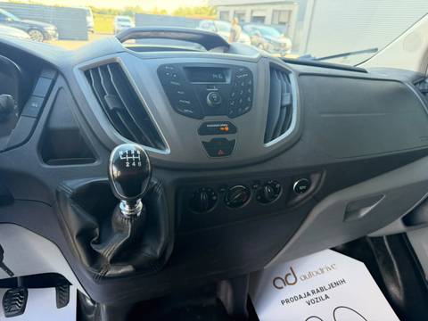 2015 Ford Transit — sličica 19