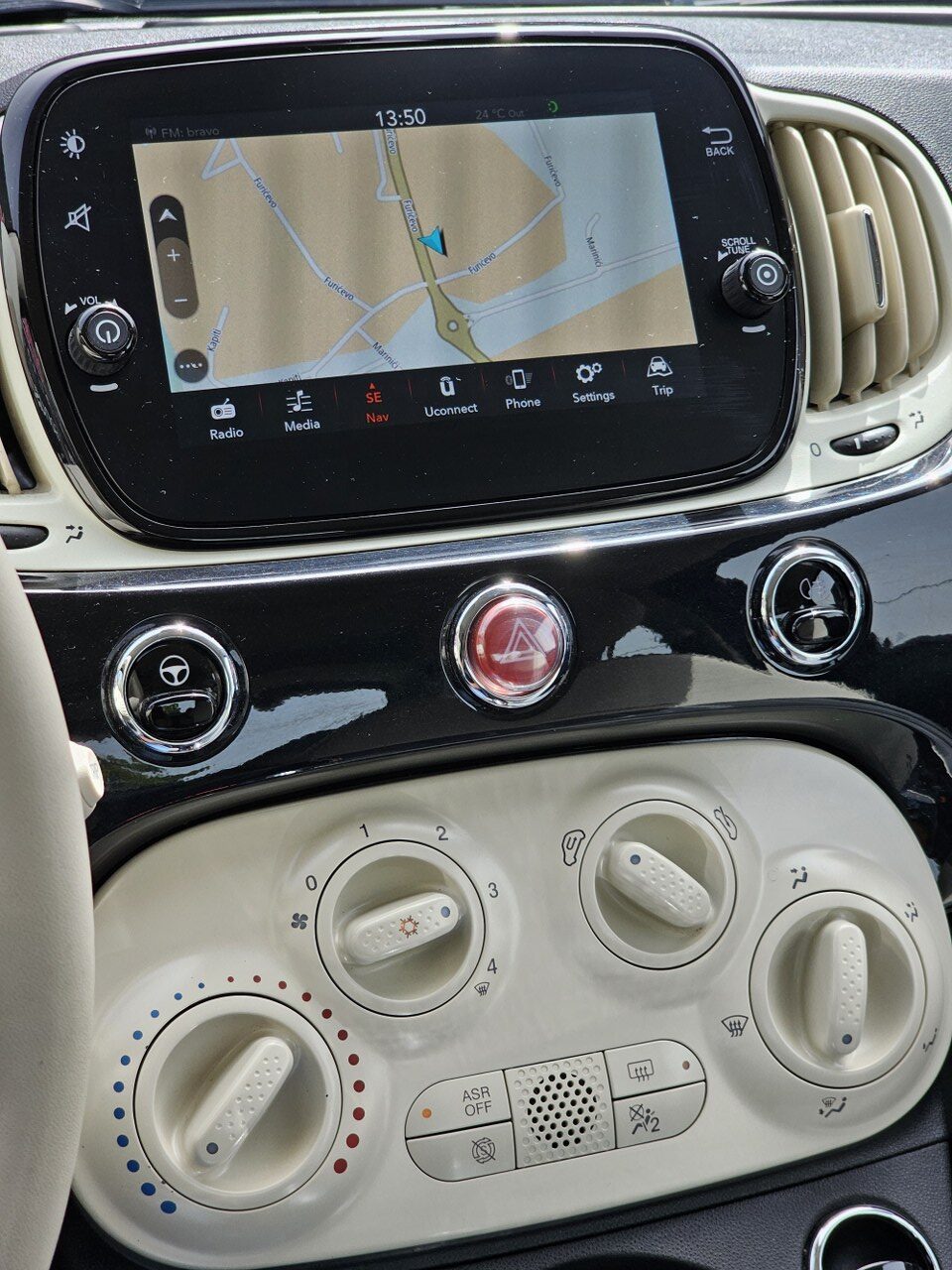 2021 Fiat 500 — fotografija 15