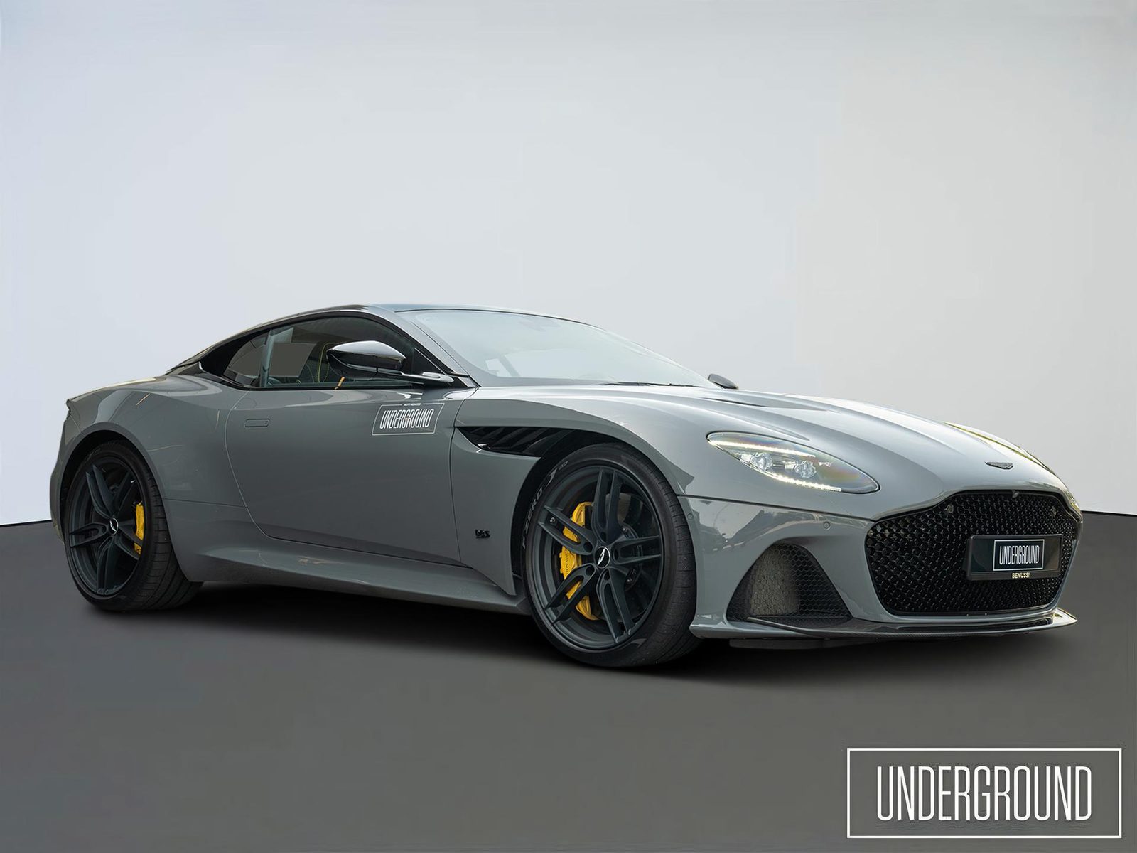 2022 Aston Martin DBS — fotografija 3