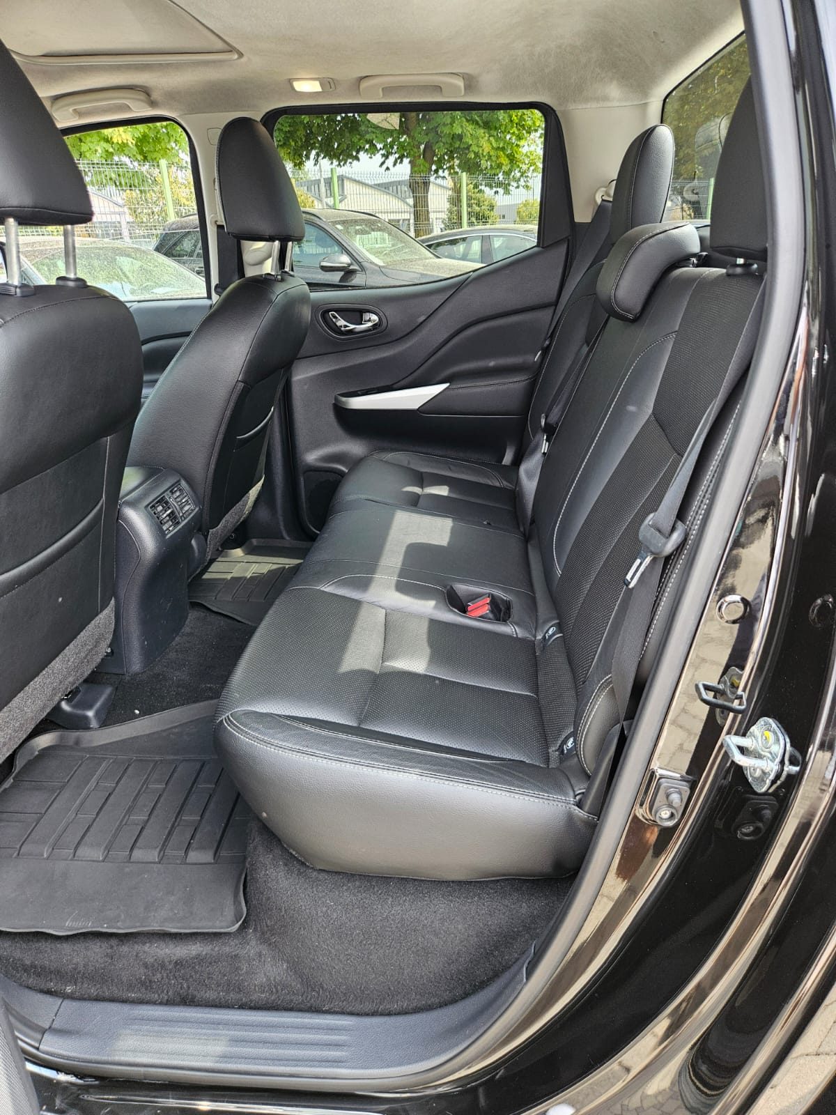 2017 Nissan Navara — fotografija 25
