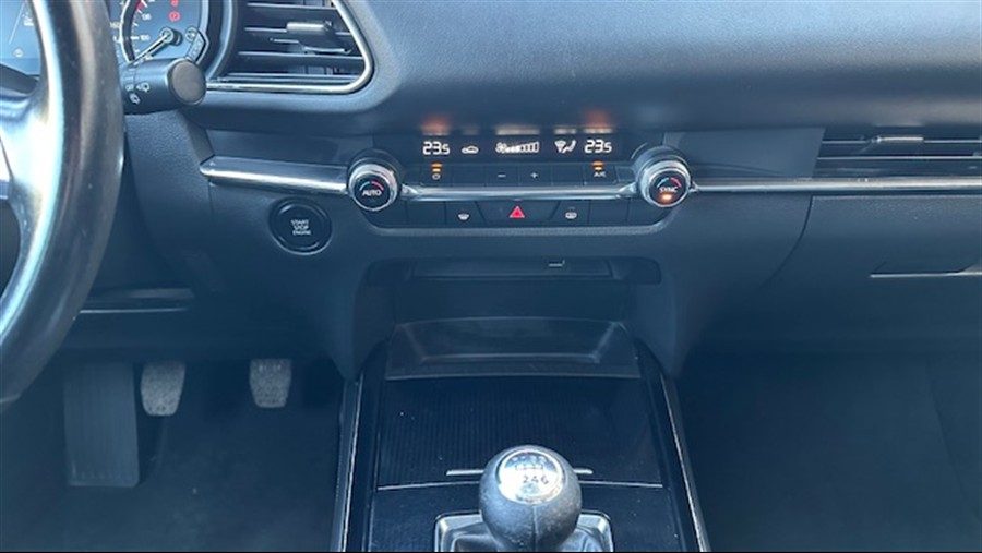 2021 Mazda CX-30 — fotografija 15