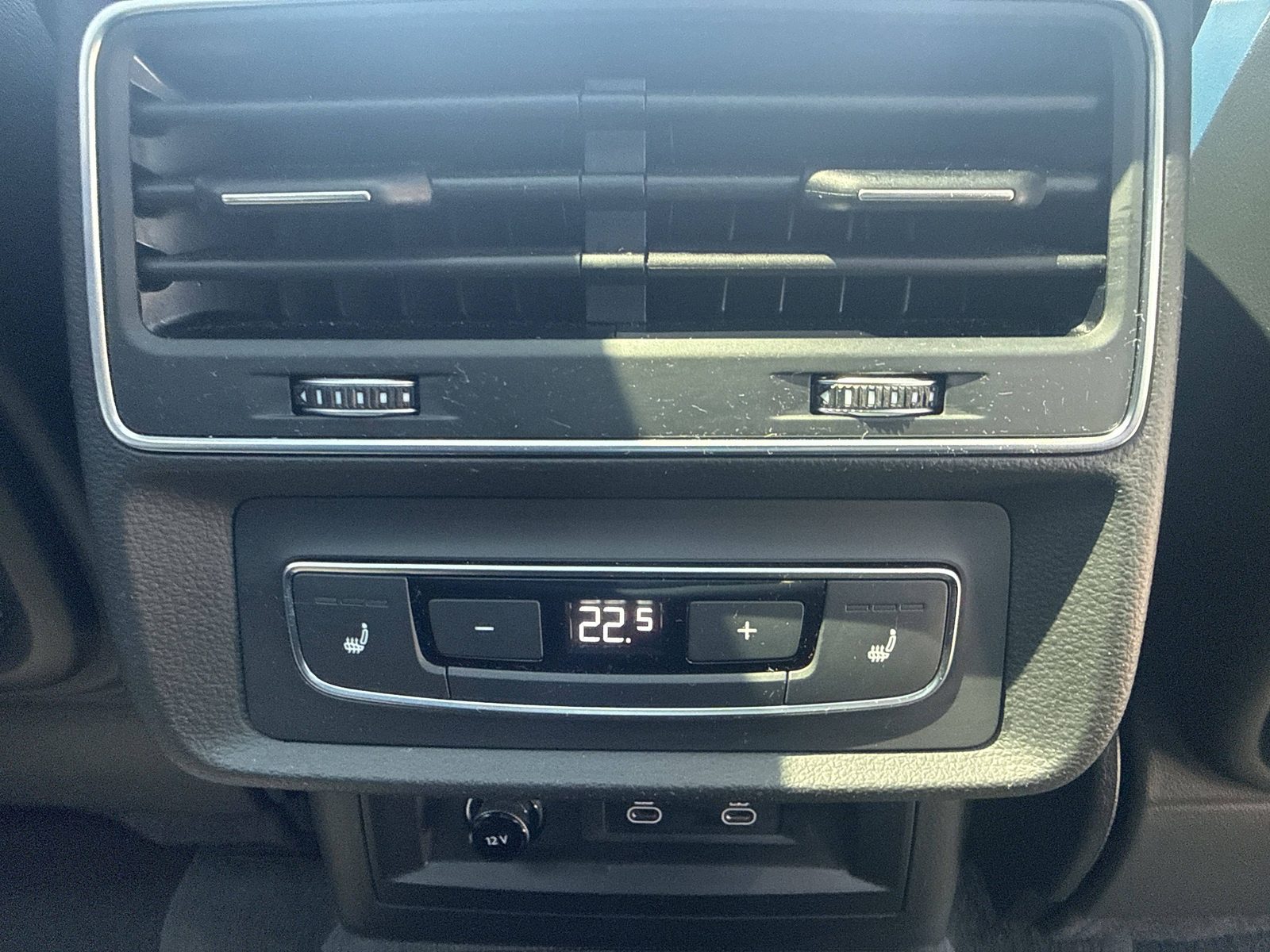 2025 Audi Q7 — fotografija 27