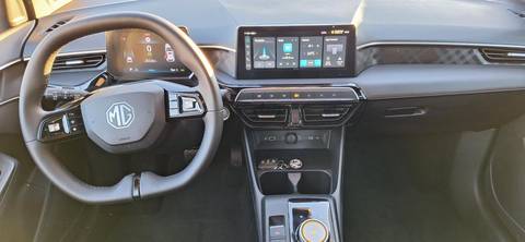 2024 MG 3 — sličica 6