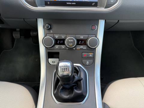 2016 Land Rover Evoque — sličica 23