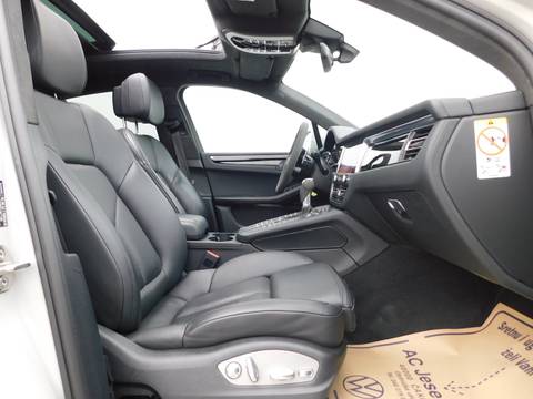 2021 Porsche Macan — sličica 12