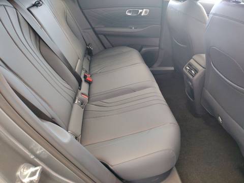 2026 Geely Starray EM-i — sličica 18