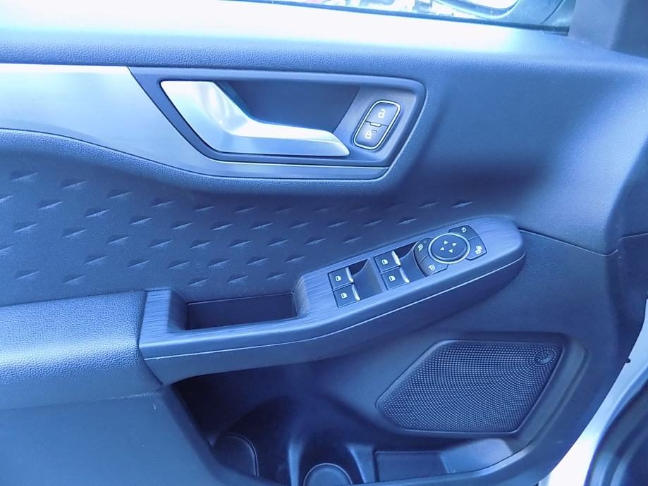 2021 Ford Kuga — fotografija 25