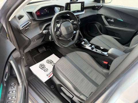 2021 Peugeot 2008 — sličica 18