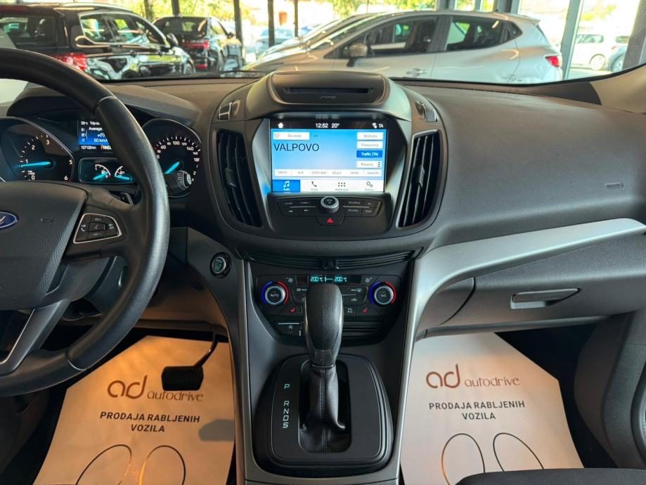 2018 Ford Kuga — fotografija 19