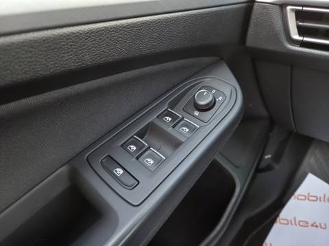 2020 Volkswagen Golf — sličica 15