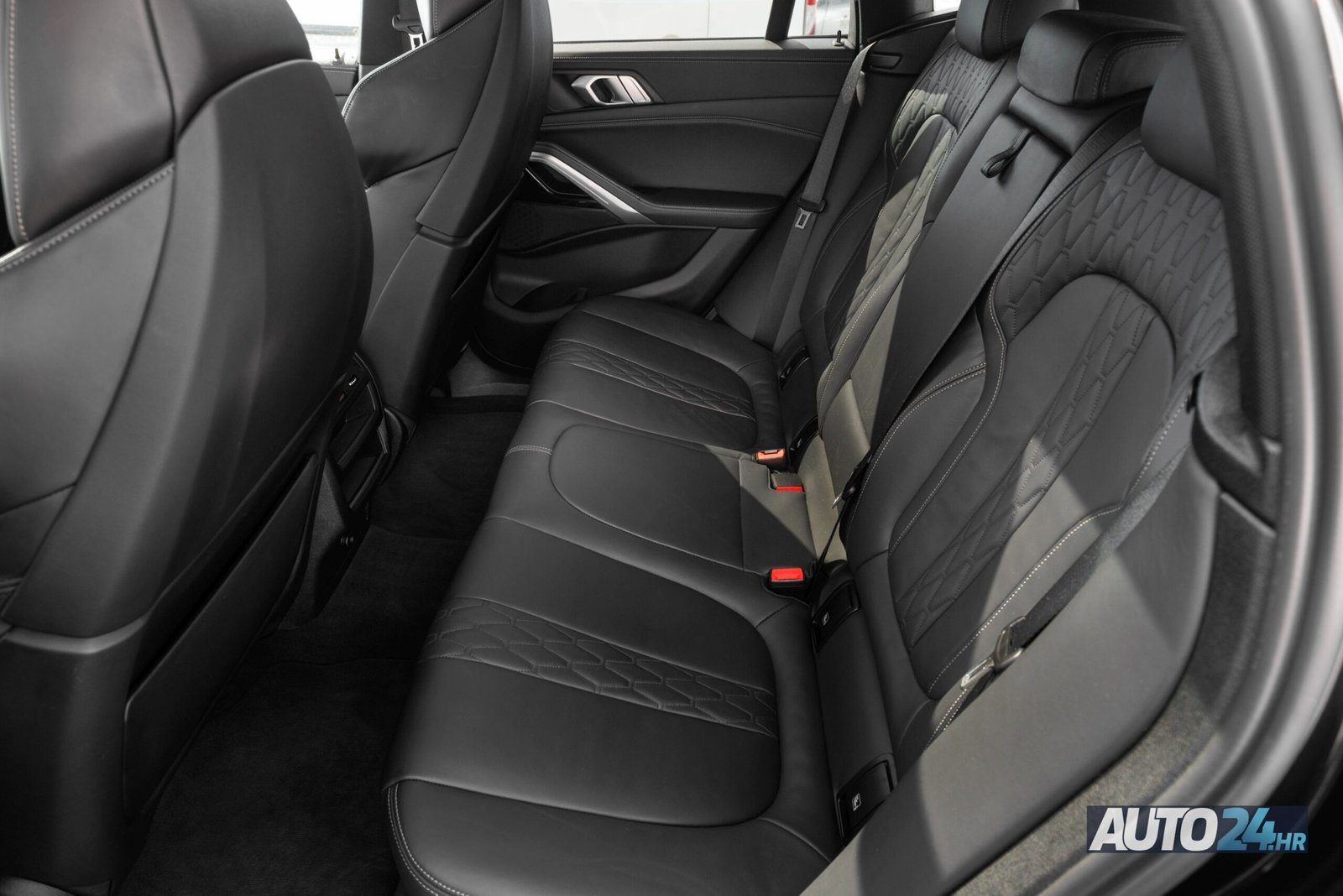 2022 BMW X6 M Sport — fotografija 12