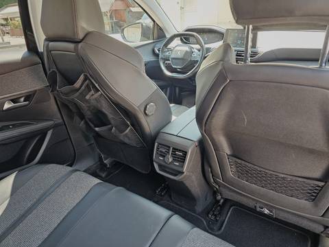 2018 Peugeot 3008 — sličica 13