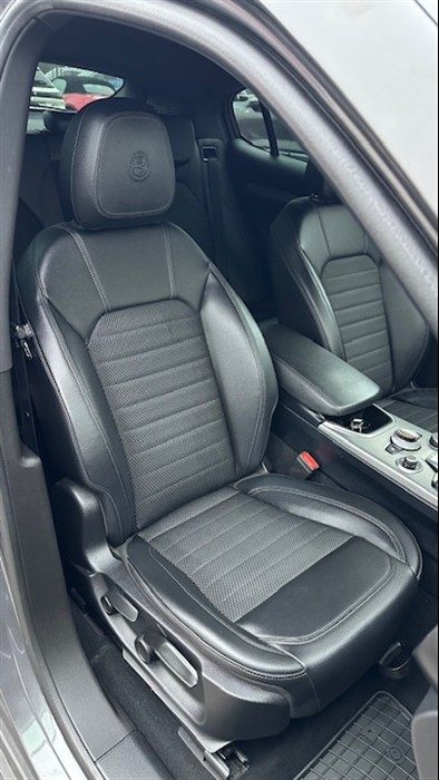 2022 Alfa Romeo Stelvio — fotografija 17