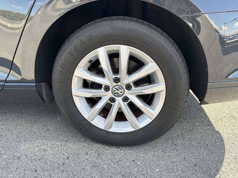 2017 Volkswagen Passat — sličica 15