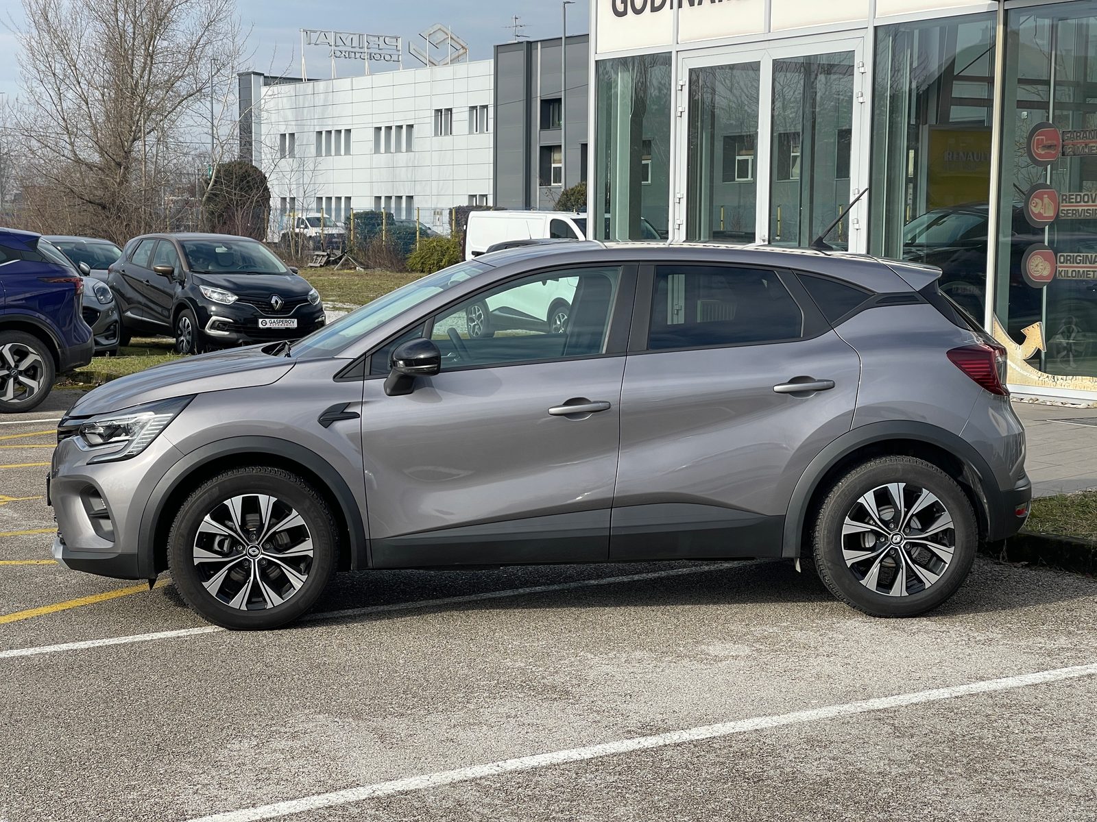 2023 Renault Captur — fotografija 9