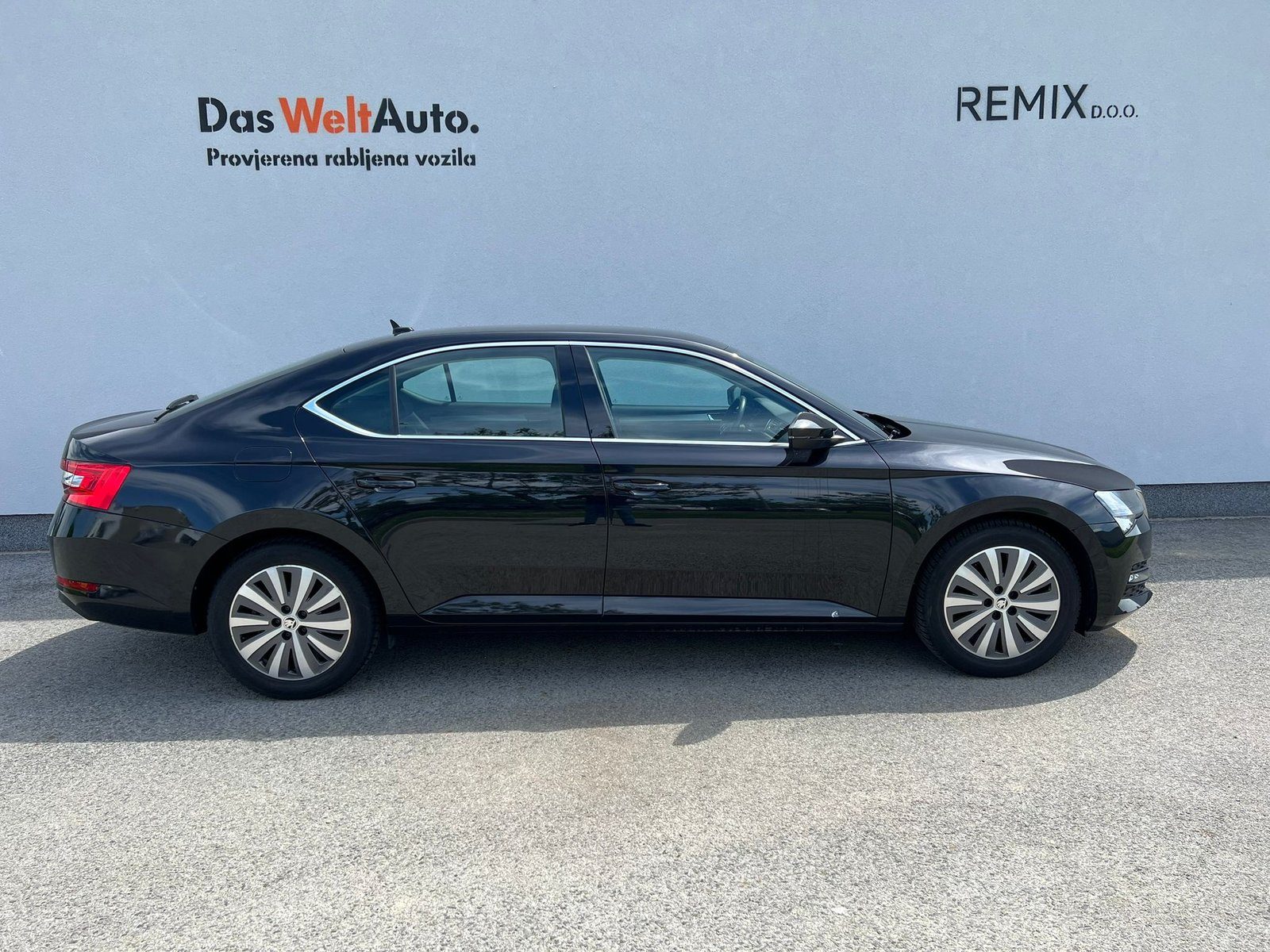 2023 Škoda Superb — fotografija 4