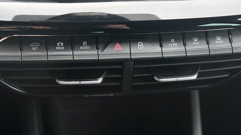 2022 Škoda Octavia — fotografija 14