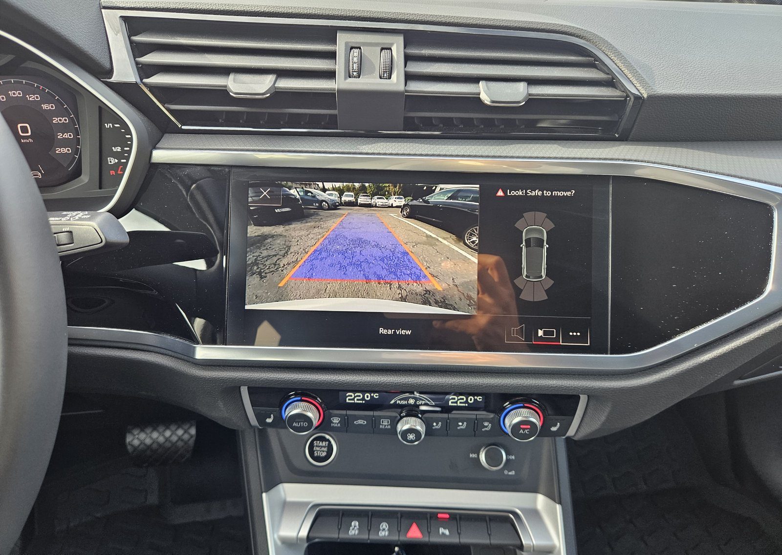 2025 Audi Q3 — fotografija 18