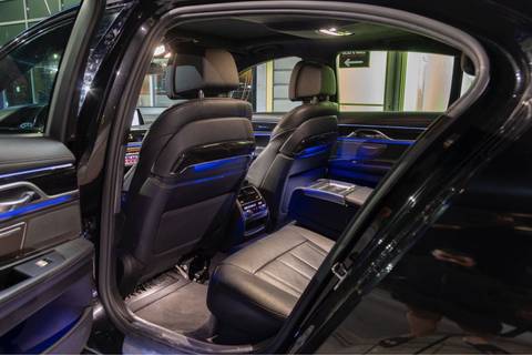 2016 BMW Serija 7 — sličica 14