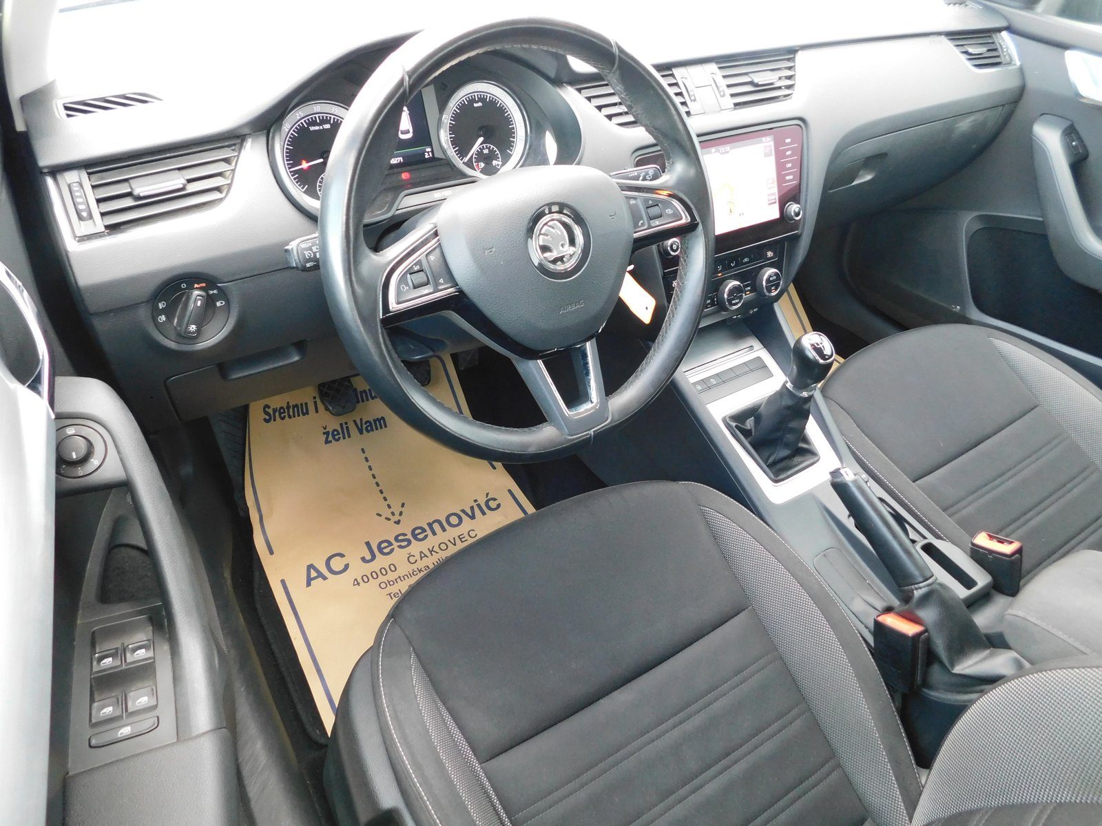 2019 Škoda Octavia Combi — fotografija 8