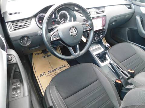 2019 Škoda Octavia Combi — sličica 8