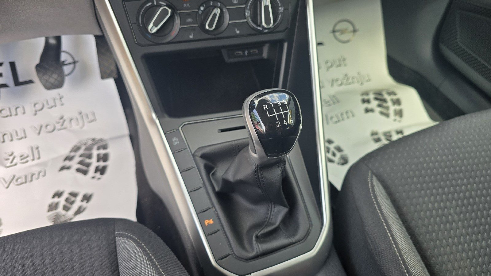 2022 Volkswagen Taigo — fotografija 17