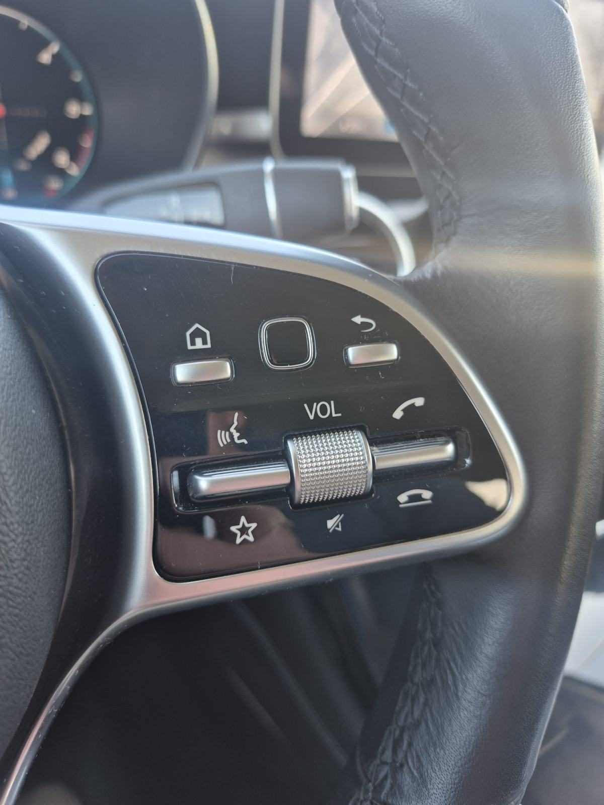 2020 Mercedes-Benz GLC — fotografija 13