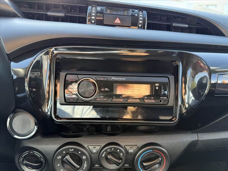 2021 Toyota Hilux — fotografija 11