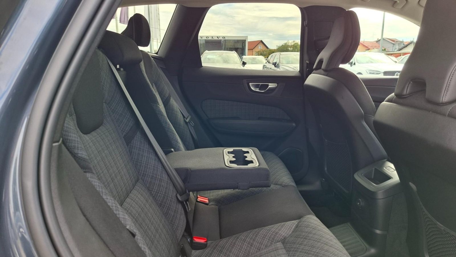 2023 Volvo XC60 — fotografija 6