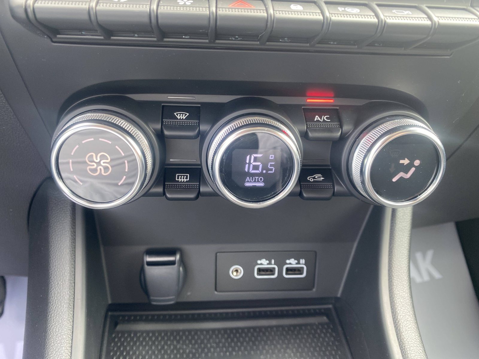 2024 Renault Captur — fotografija 25