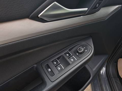 2020 Volkswagen Golf — sličica 21