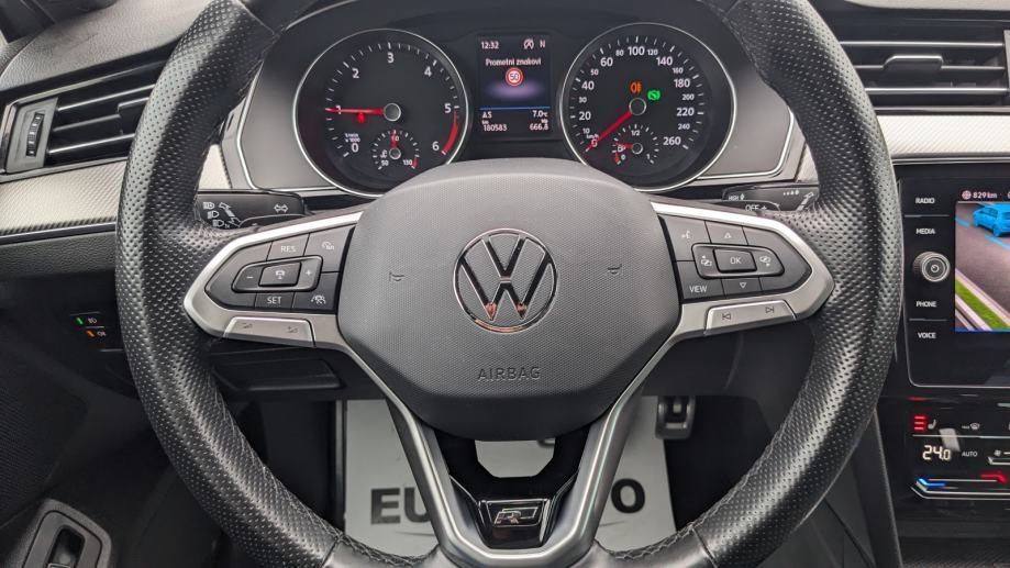 2023 Volkswagen Passat — fotografija 15