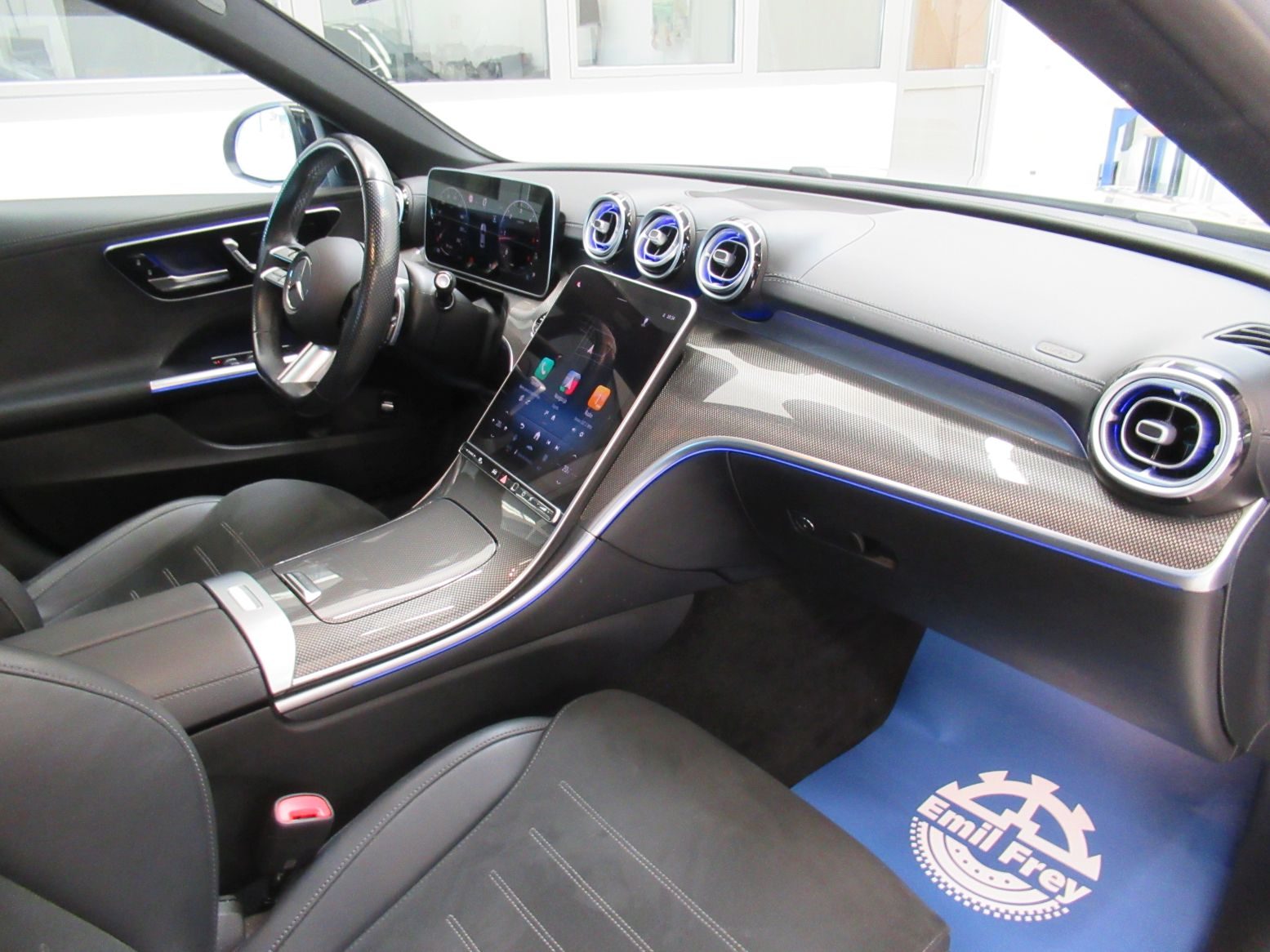 2025 Mercedes-Benz C-klasa — fotografija 10