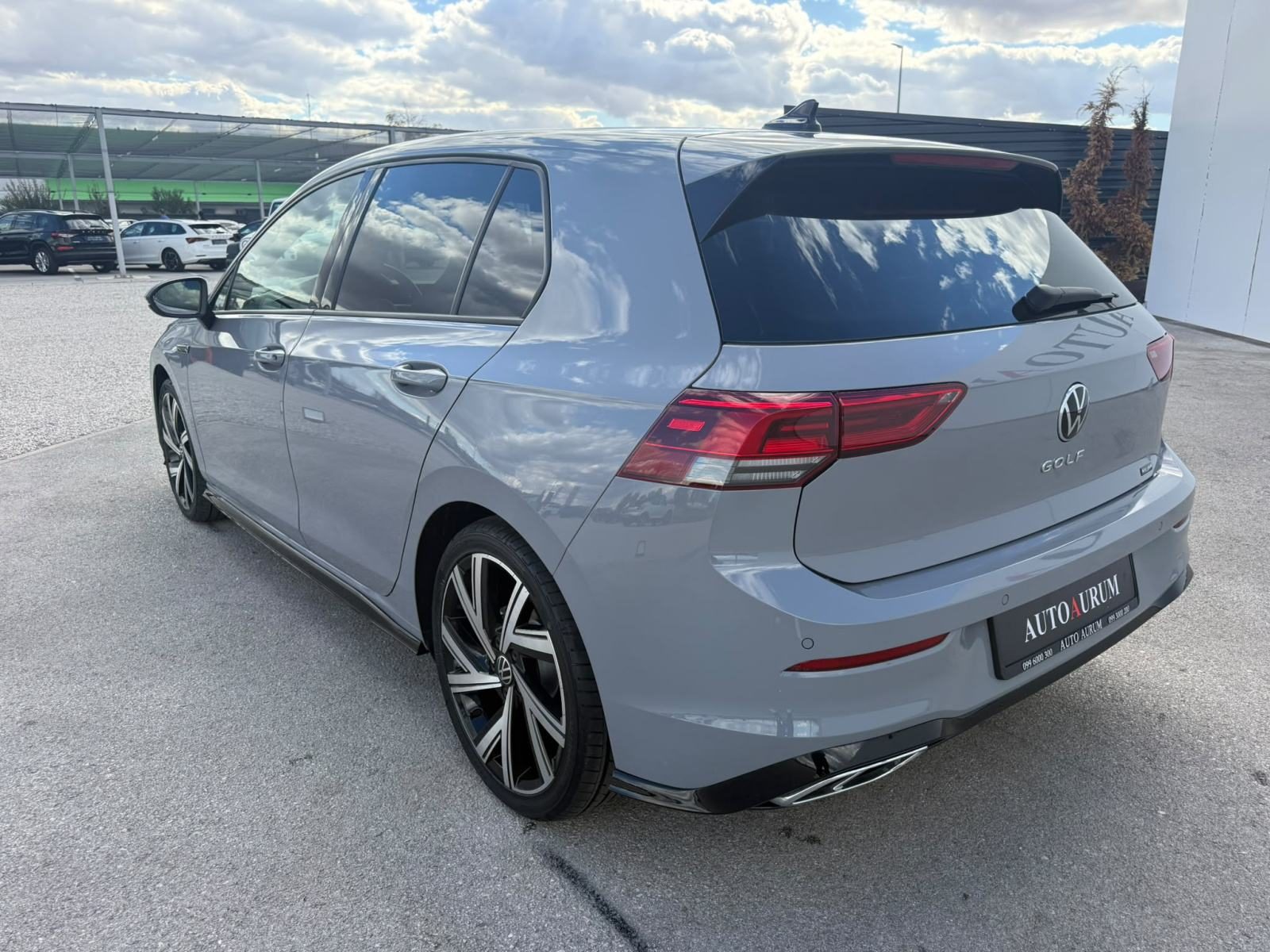 2023 Volkswagen Golf — fotografija 3