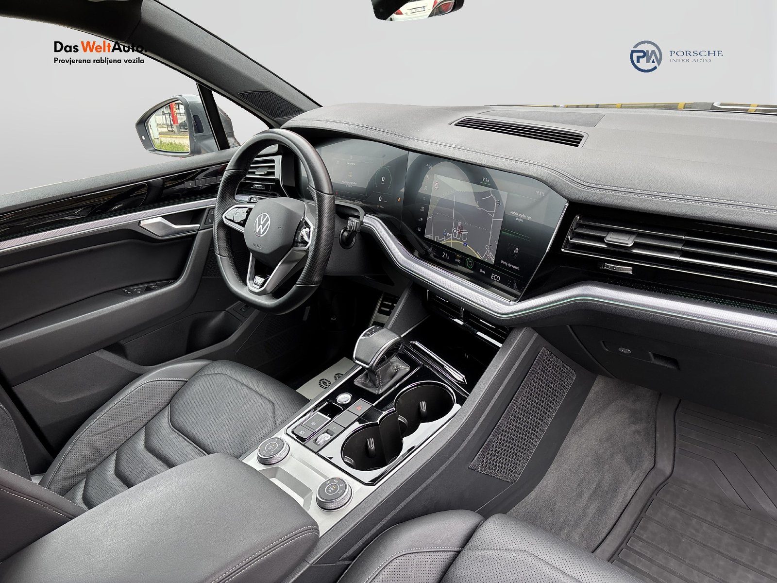 2023 Volkswagen Touareg R-Line — fotografija 11