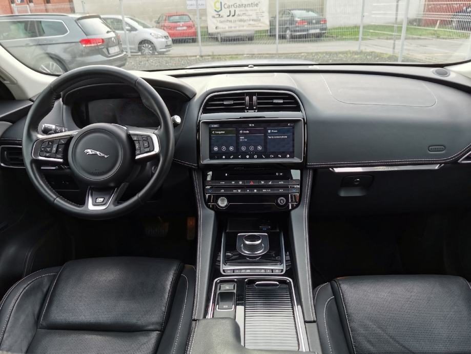 2016 Jaguar F-Pace — fotografija 11