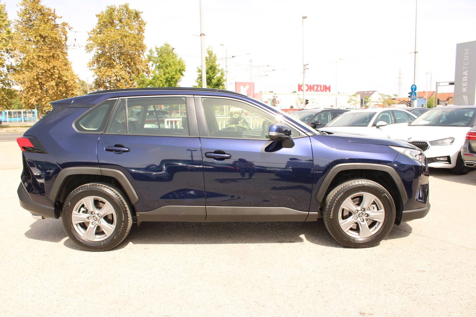 2022 Toyota RAV4 — fotografija 4