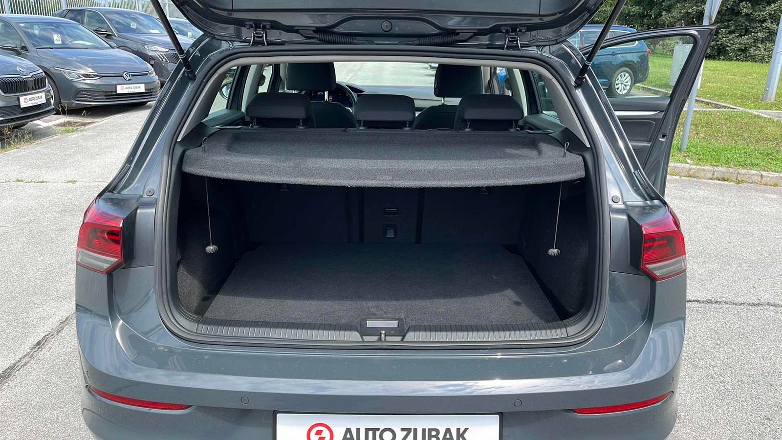 2024 Volkswagen Golf — fotografija 12