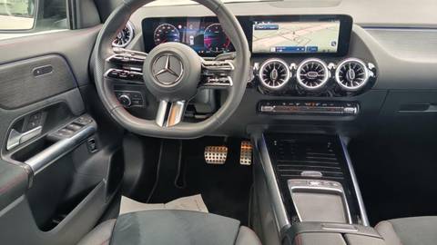 2025 Mercedes-Benz GLA AMG Line — sličica 7