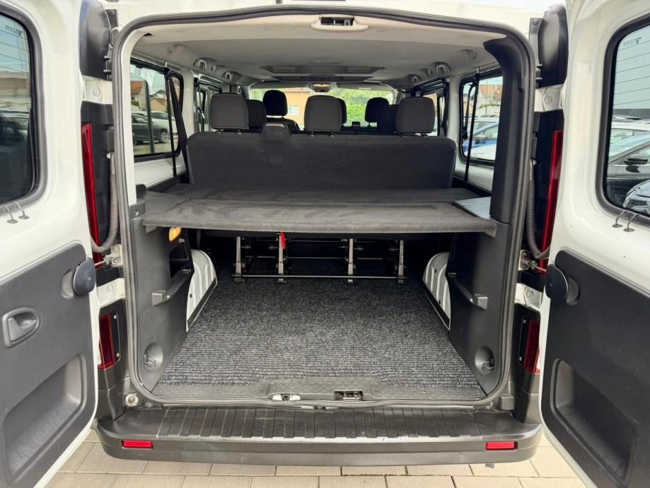 2015 Renault Trafic — fotografija 25