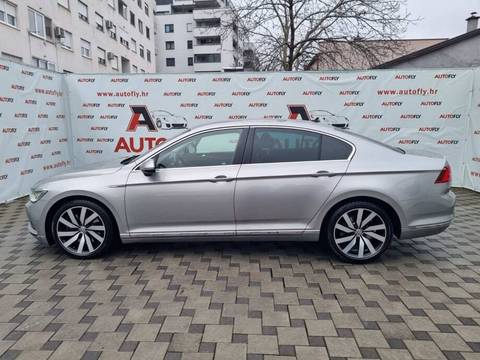 2015 Volkswagen Passat Highline — sličica 4