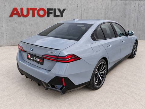 2025 BMW Serija 5 M Sport — sličica 8